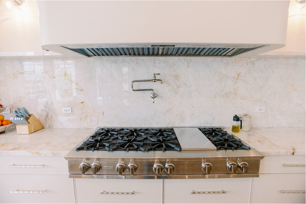 Clean stove at home in Boca Raton